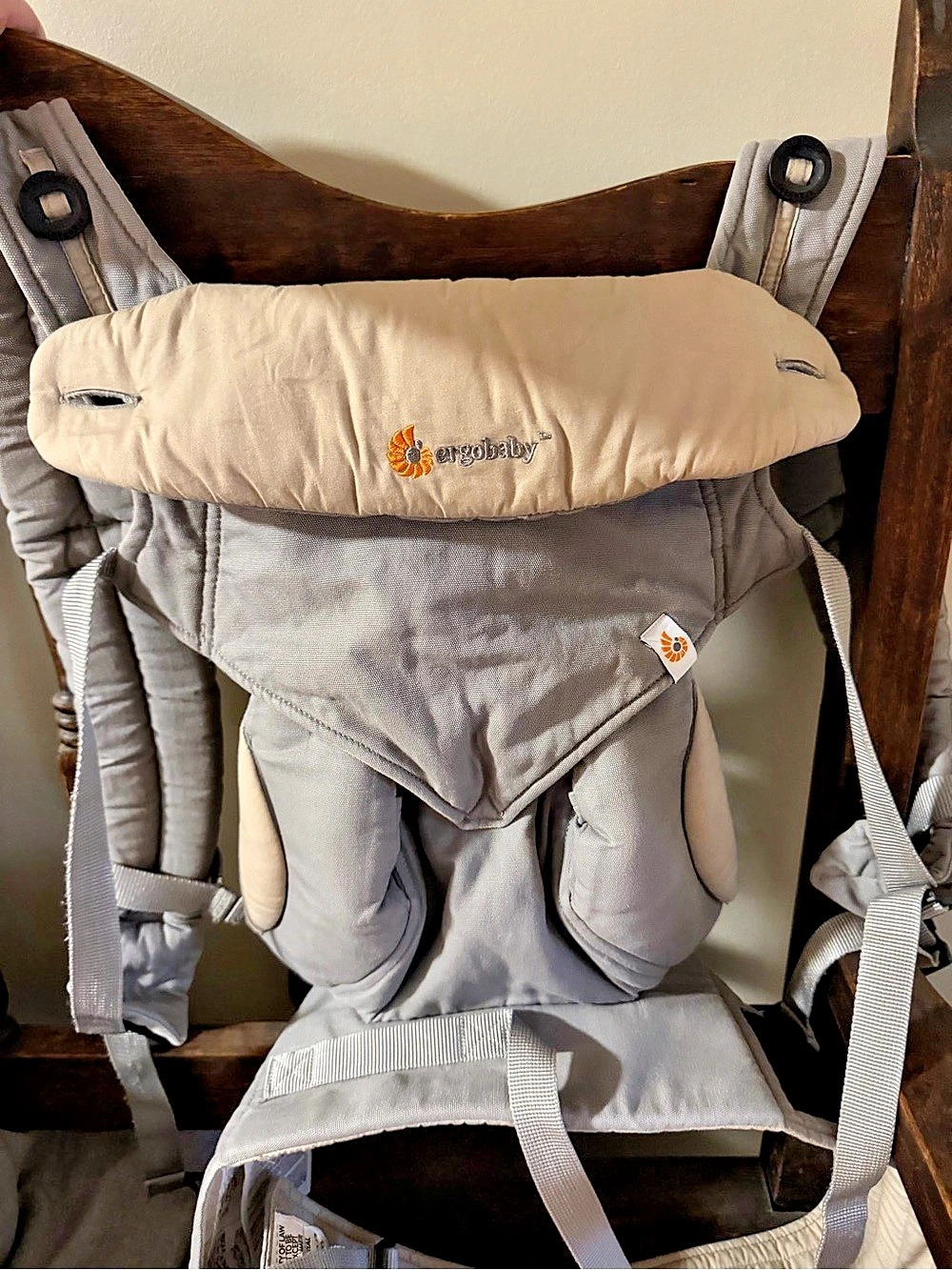 Ergobaby Omni with Infant Insert